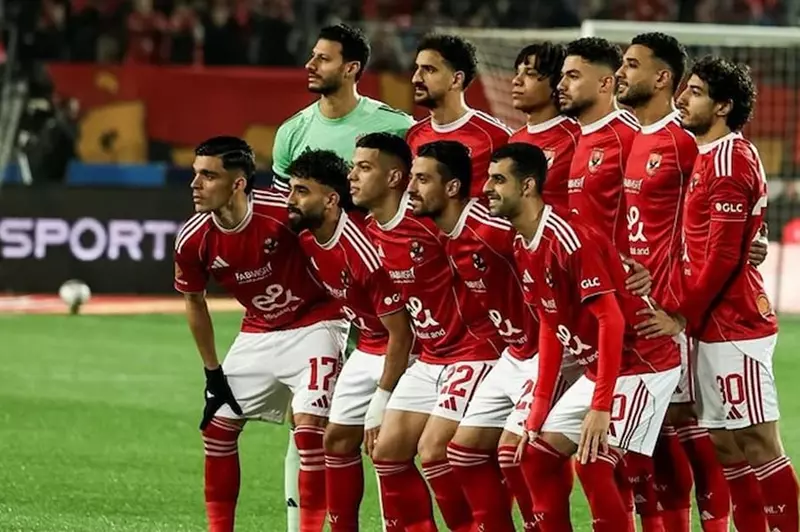 بعد كريم فؤاد.. لاعب جديد في الأهلي يعلن إصابته بالرباط الصلبيي 
